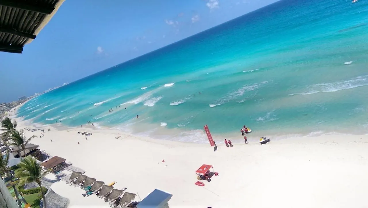 Apartmanhotel Cancun Plaza Condo Hotel Mexikó